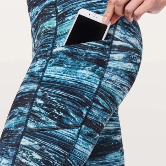 Lululemon Speed Up Crop leggings Shorelines Multi Blue lightweight  SZ 12 - Picture 10 of 16